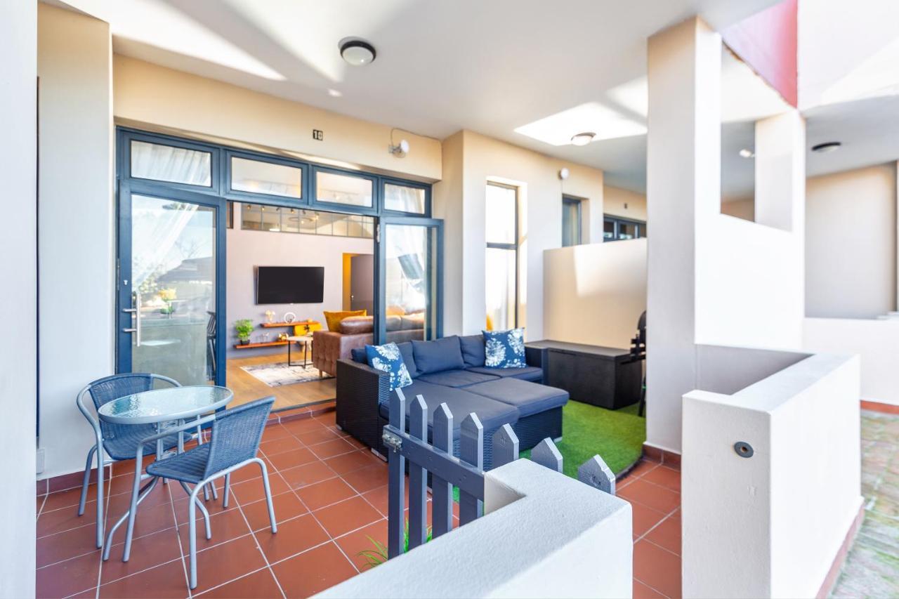 Apartment 10 Oyster Walk